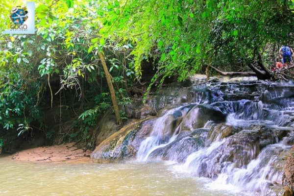 ทำไมไม่ควรตั้งเต็นท์ ใกล้ชิดธารน้ำตก?